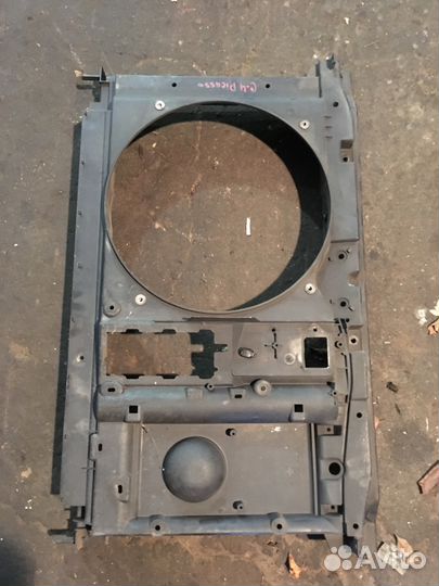 Передняя панель Citroen C4 Picasso