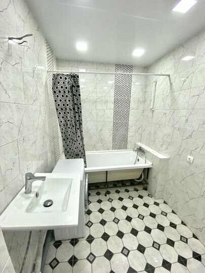 2-к. квартира, 58 м², 2/2 эт.