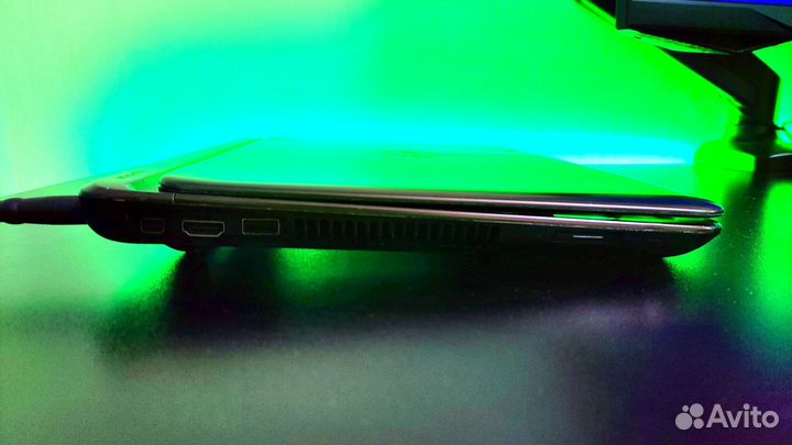 Ноутбук Dell i3/6GB/14.0/Win 10