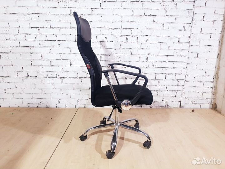 Компьютерное кресло офисное на колесах бу
