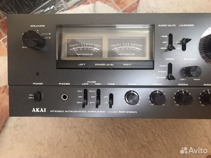 Akai AM 2950