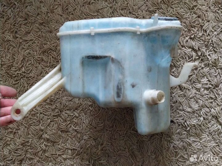 Бачок омывателя Тойота Эстима