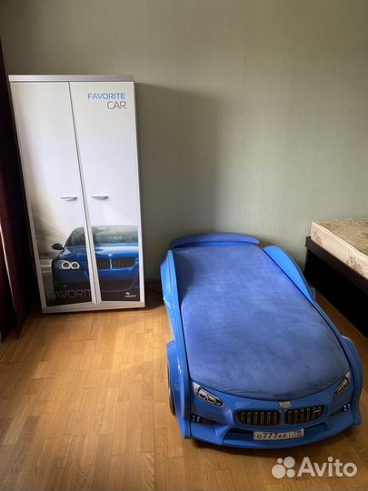 Детская кровать машина с подсветкой, со шкафом