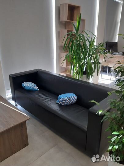 Офисная мебель 3х местный диван