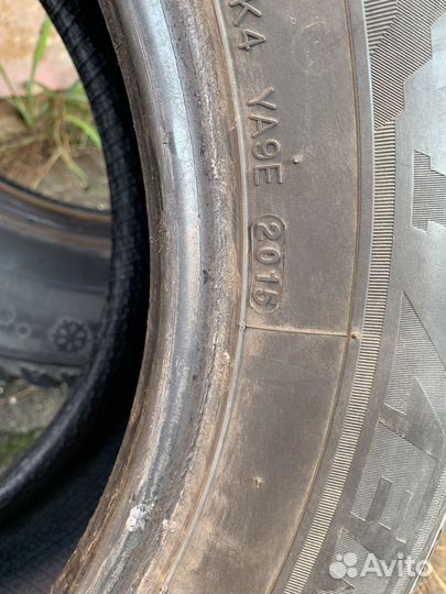 Kumho I'Zen KW22 215/65 R16