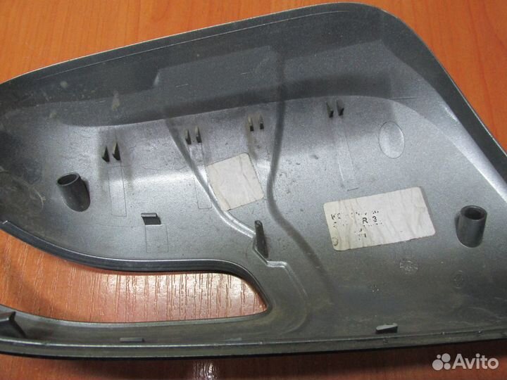 Накладка зеркала левого Toyota Avensis c 2006 - 08