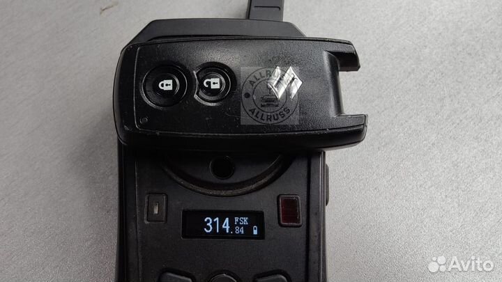 Смарт ключ Suzuki Escudo 2005-2017 ориг правруль