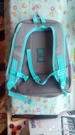 Три школьных рюкзака для девочек