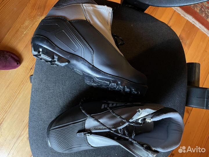 Ботинки лыжные