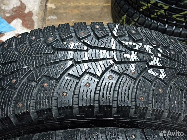 Nokian Tyres Hakkapeliitta 5 SUV 225/60 R18 104T