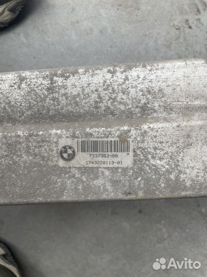 Усилитель заднего бампера