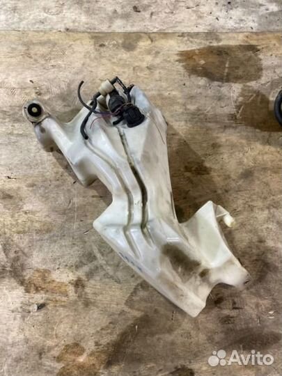 Бачок омывателя Audi A4 8ED BWE 2005-2008