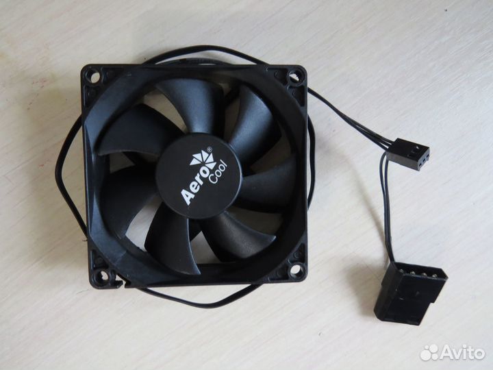 Корпусные вентиляторы, разветвители, переходники