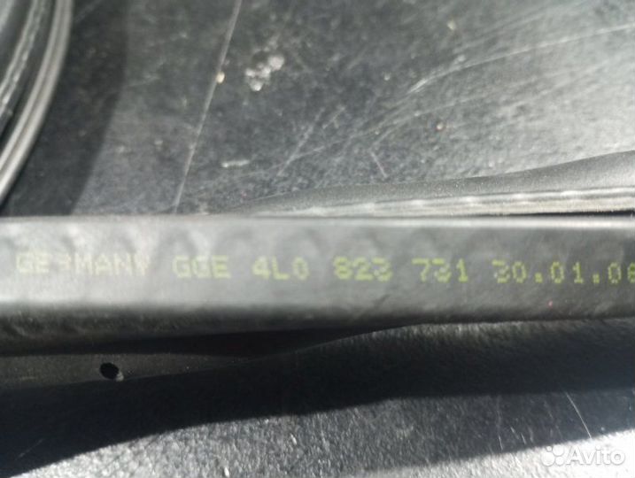 Уплотнитель капота Audi Q7 4LB BAR 2007