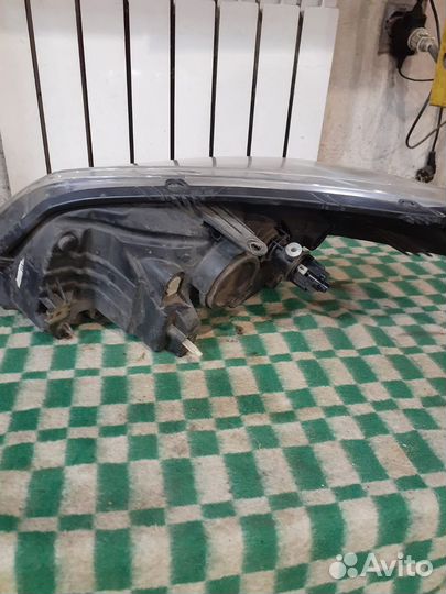 Правая фара сандеро 21года