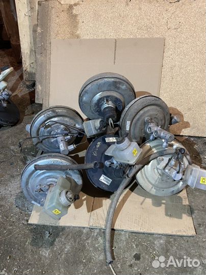 Вакуумник в сборе Лада Приора Калина