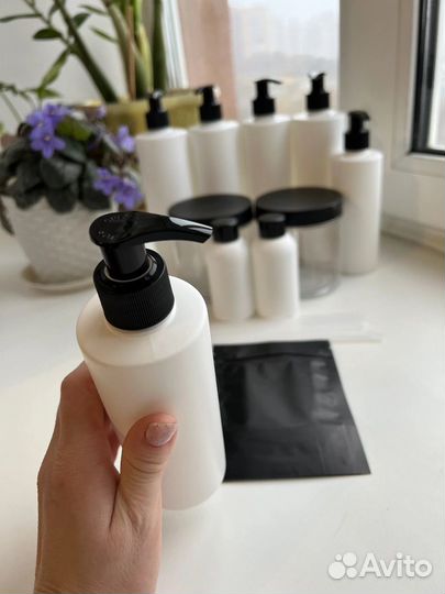 Дозаторы для ванной, резинки для фитнеса, сироп