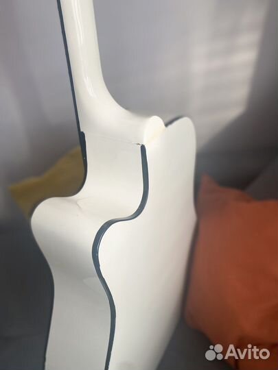 Акустическая гитара