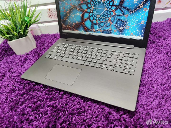 Lenovo intel core i3 / full HD/ GeForce mx110