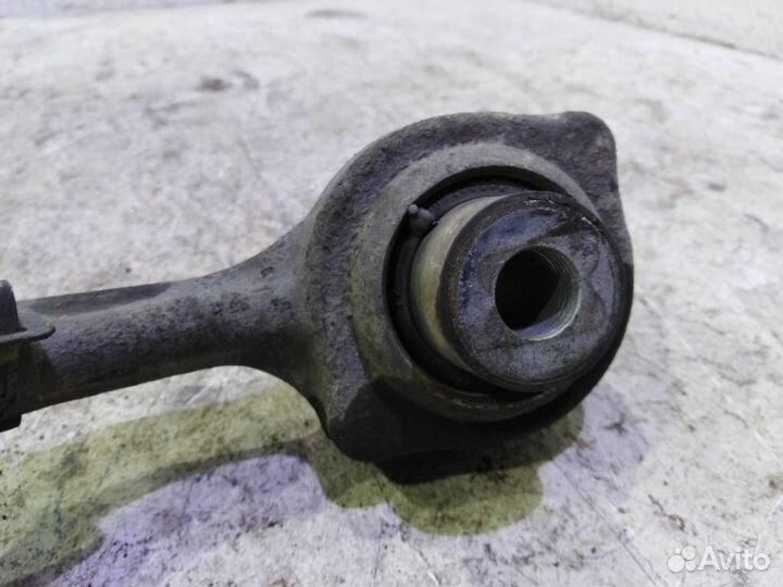 Рычаг передний левый нижний