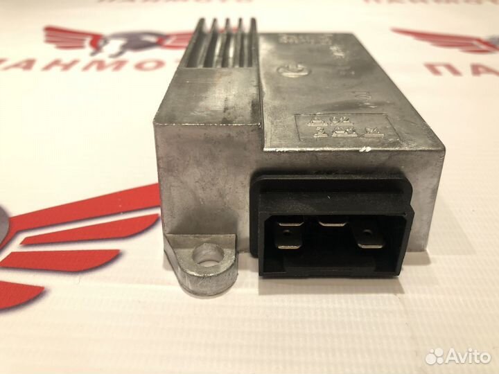 Коммутатор Минск Восход (12V, 60/90Вт) 211.3734