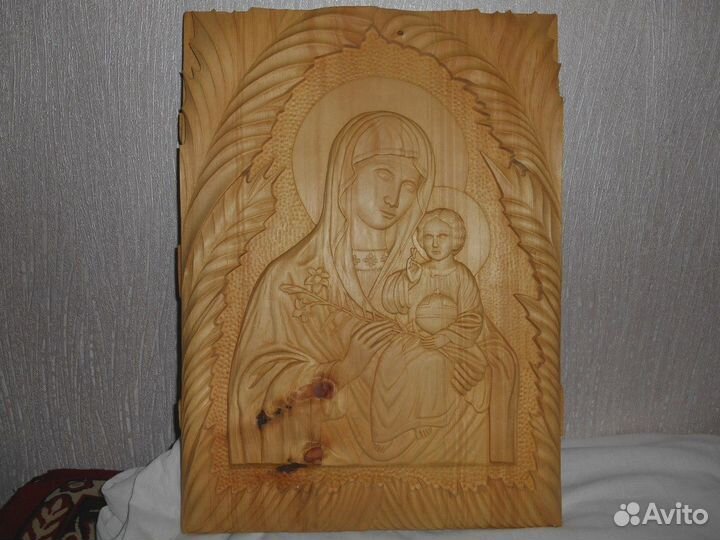 Резные картины из дерева