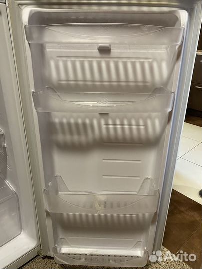 Холодильник No frost Daewoo fr-291 б/у