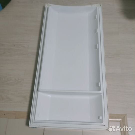 Дверь холодильной камеры холодильника Gorenje