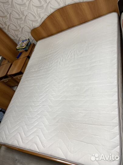 Спальный гарнитур бу