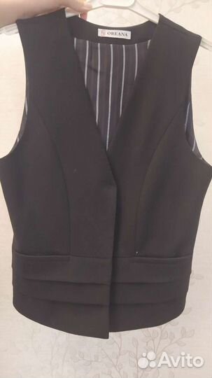 Жилетка черная школьная