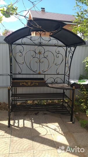 Кованый мангал c крышей 