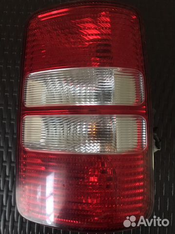 Задний правый фонарь на Фольксваген Caddy