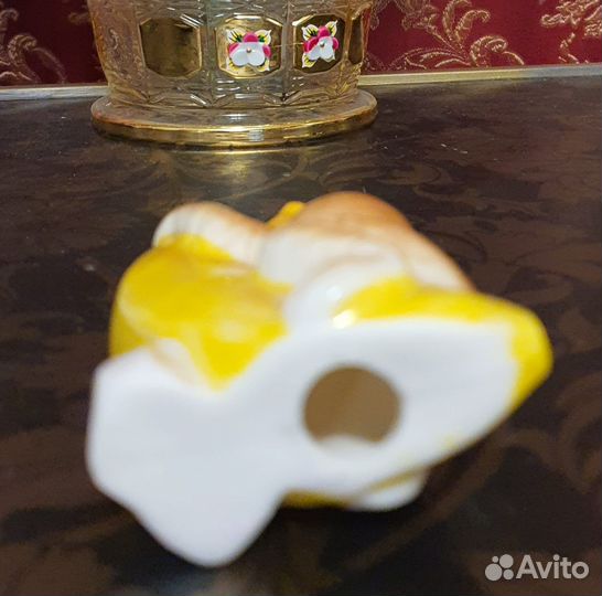 Статуэтка фарфор