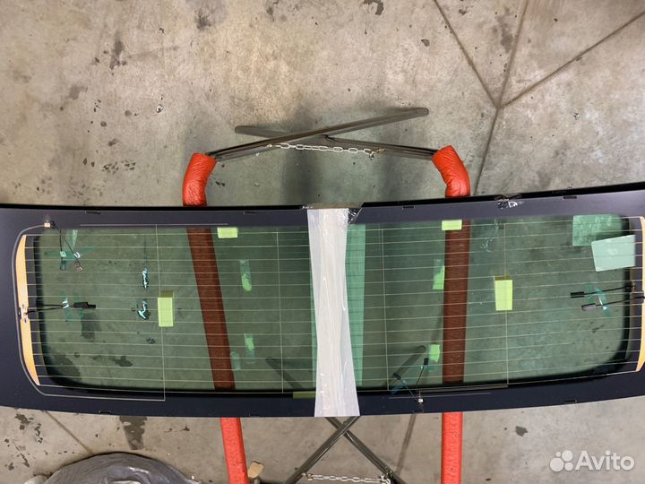 Стекло заднее с обогревом skoda kodiaq