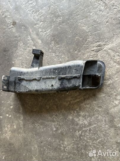 Воздуховод передний левый BMW