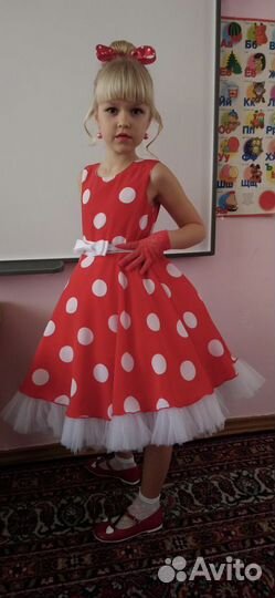 Платье в стиле стиляг пышное