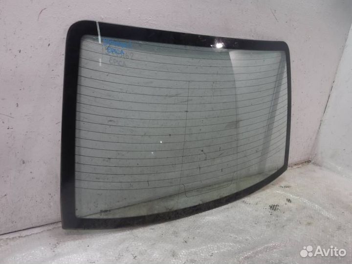 Заднее стекло Шевроле