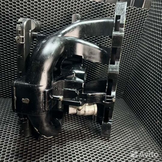 Коллектор впускной Ford Mondeo MK 2 2000