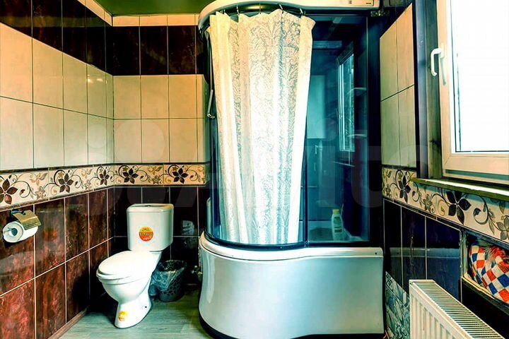 Коттедж 190 м² на участке 9 сот.