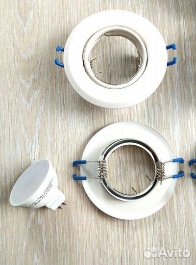 Элементы точечных потолочных светильников за 8 шт