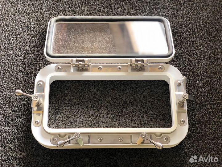 Иллюминатор судовой