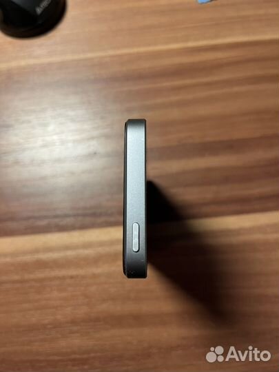 iPhone SE, 32 ГБ