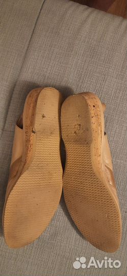 Босоножки женские