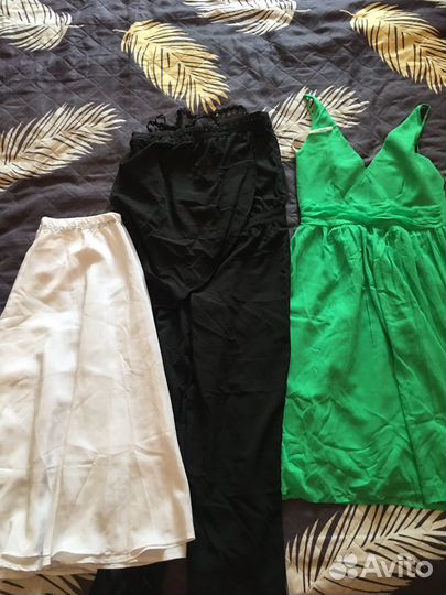 4 пакета с женской одеждой