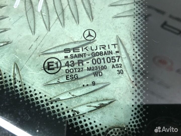 Б/У форточка багажника (стекло, собачатник) задний