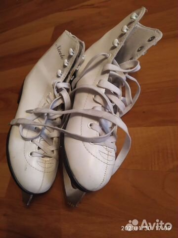 Коньки фигурные Nikole