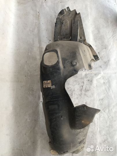 Подкрылок передний левый Skoda Rapid 2012–2017
