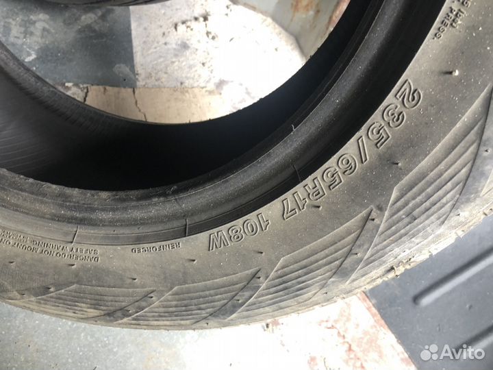 Yokohama 125T 235/65 R17