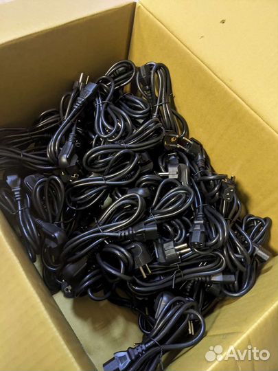 Кабель питания, сетевой шнур C13