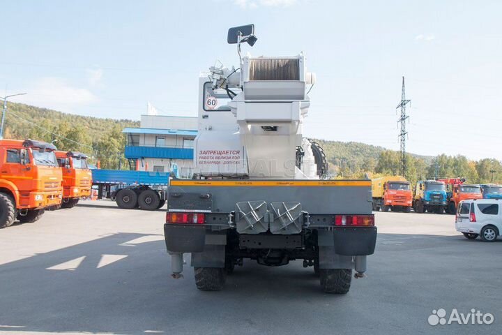 Челябинец (ЧМЗ) КС-55732-25-22, 2023